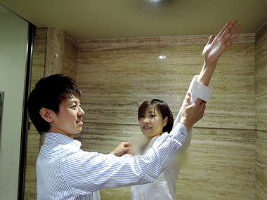 ●アプローチ 1)肩可動域の改善